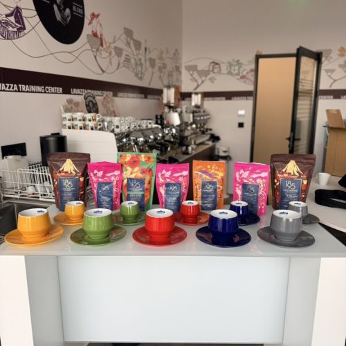 Lavazza Maniko šoljice za espresso i cappuccino u svih pet boja